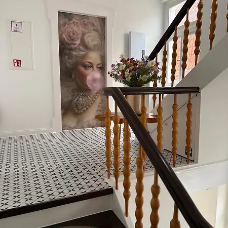 Mk Living And باد سالزفلن